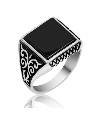 Gümüş Kare Oniks Taşlı Desenli Erkek Yüzük