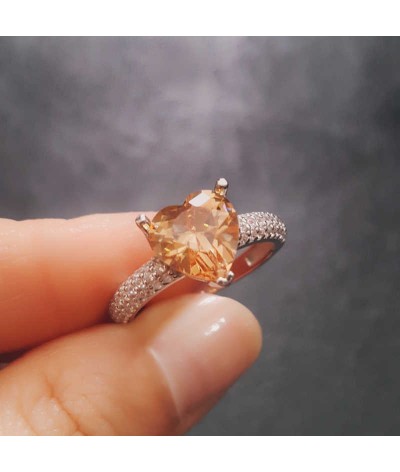 ​Gümüş Kalpli Bayan Yüzük