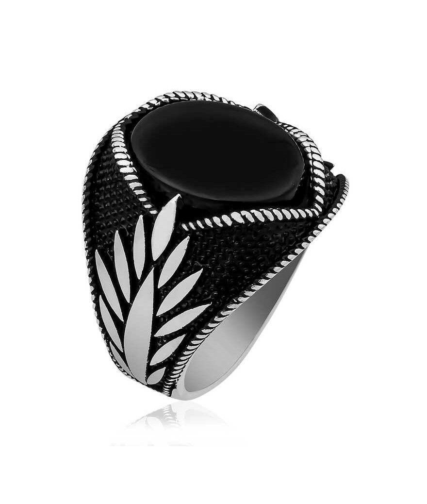 Gümüş Oniks Taşlı İşlemeli Erkek Yüzük