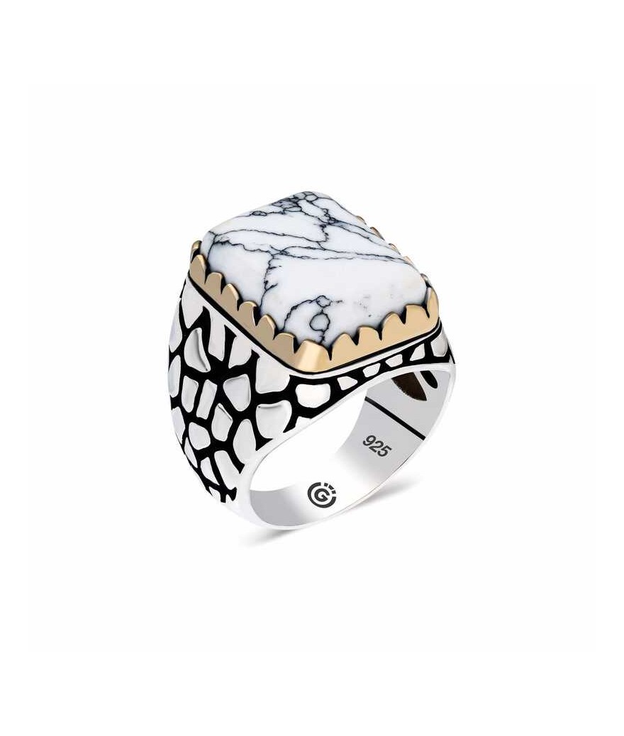 ​Gümüş Desenli Beyaz Taşlı Köşeli Erkek Yüzük